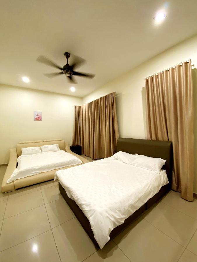 Villa Near Spice Arena 4Br 24Pax With Ktv Pool Table And Kids Swimming Pool Bayan Lepas Exterior photo